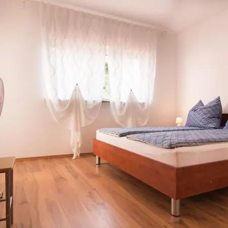 Apartment Fuer 3 Personen Ca 35 Qm In Fazana, Istrien Istrische Riviera *
